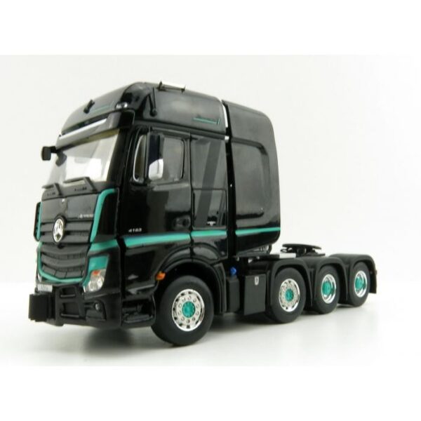 Mercedes Benz New Actros 8x4 Escala 1:50 Black Edition IMC. - Imagem 5