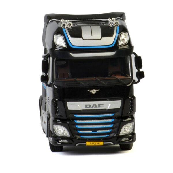 Miniatura Caminhão DAF XF 4x2 Série Especial 90 Anos 1:50 WSI. - Imagem 3