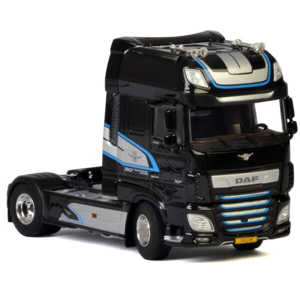 Miniatura Caminhão DAF XF 4x2 Série Especial 90 Anos 1:50 WSI. - Imagem 2