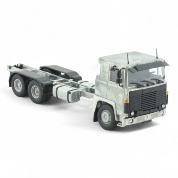 Kit Miniatura Caminhão Scania 141 Rígido na escala 1:50 da Tekno.