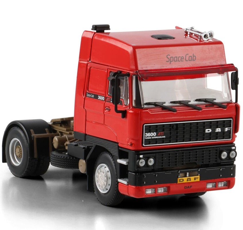 Caminhão DAF 3600 Space Cab 4x2 na escala 1:50 da WSI. - Imagem 3