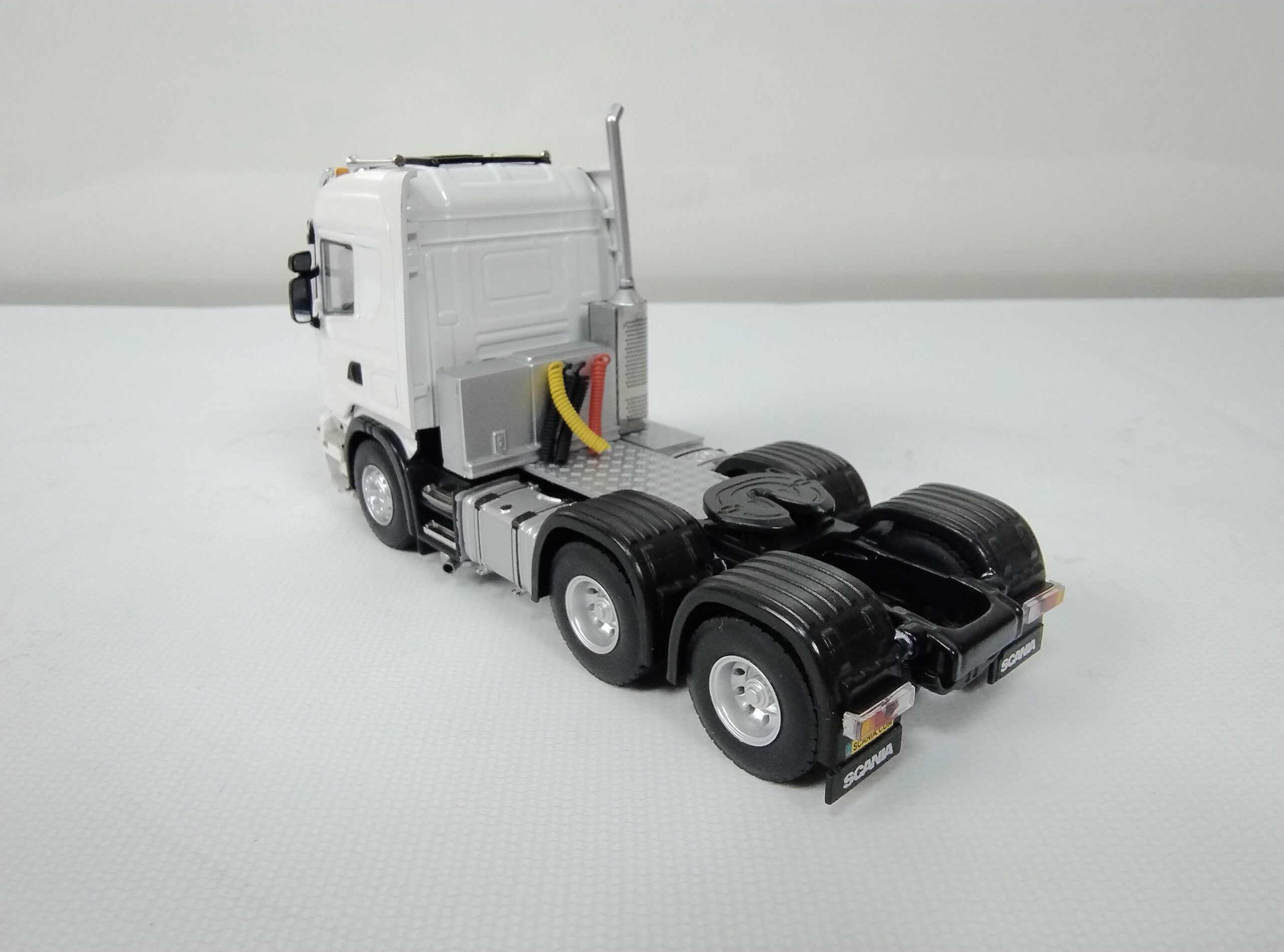 Caminhão Scania R620 6x4 Escala 1:50 da WSI - USADO. - Imagem 8